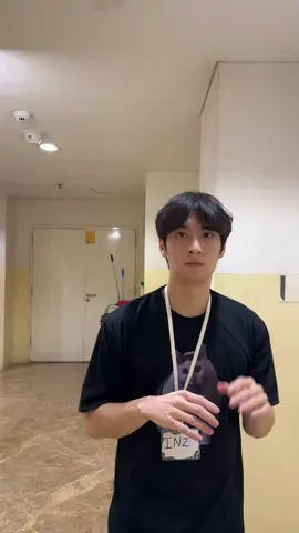 A post by @egukin0 on TikTok caption: Draft#Faminz #live 