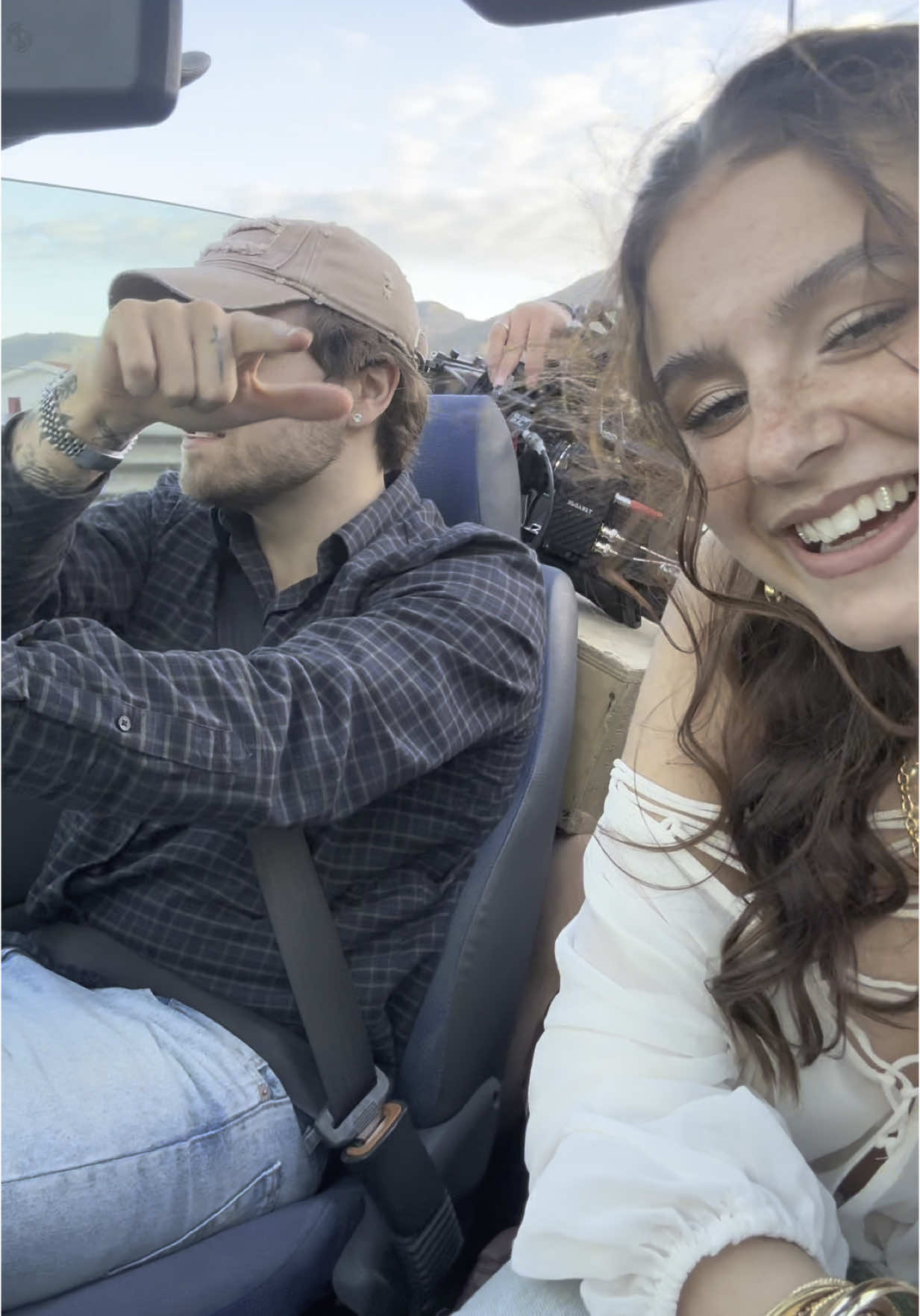 A post by @mirellavirallinen on TikTok caption: 23.5.  #fyp #🚗⚰️ 