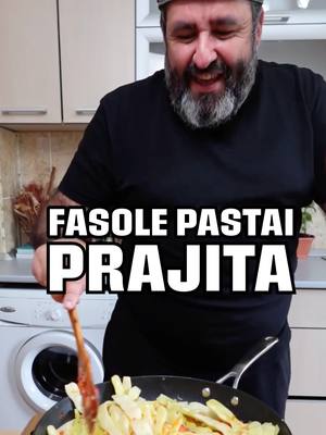 A post by @barbosuoficial on TikTok caption: Fasole pastai prajita....ca la Bacau 🥰👌 #fasoleprajita #pastai #fasoleverde #fasole #retete #retetesimple #reteteusoare #barbosu #fyp