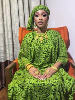 A post by @djelykababintou on TikTok caption: Shoot spécial tabaski @Bijouteriebebesaran 🥰