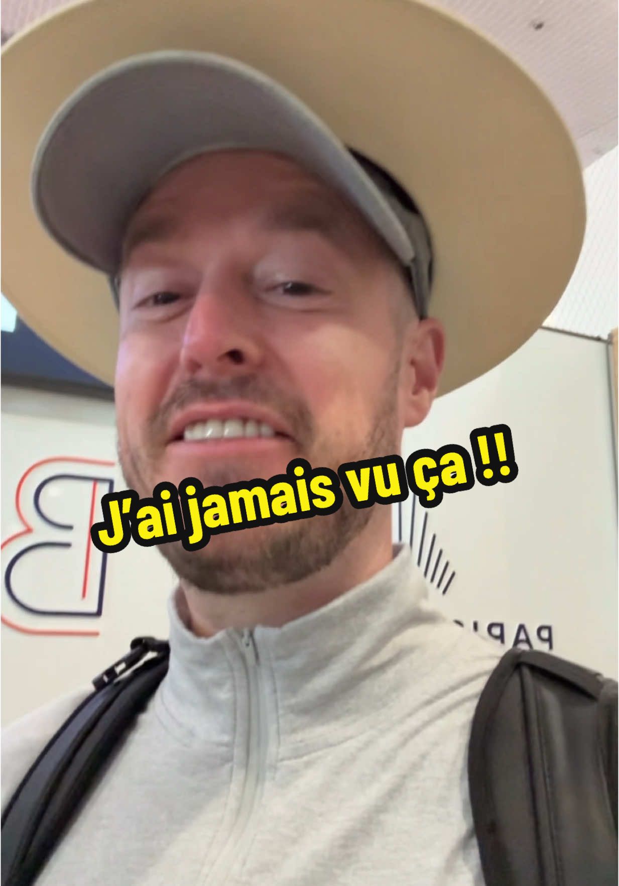 A post by @oliprimeau on TikTok caption: J’ai jamais vu ça de ma vie 😅 #olivierprimeau #voyage #lol #pourtoi #montreal #paris 
