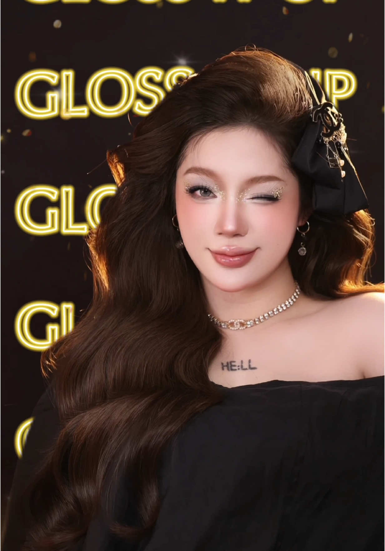A post by @_inlil on TikTok caption: Có công bôi serum, có ngày tóc bóng bắt sáng nha #TRESemmevn #Inlil #Hoptaccungunilever #GlossisthenewGlam 