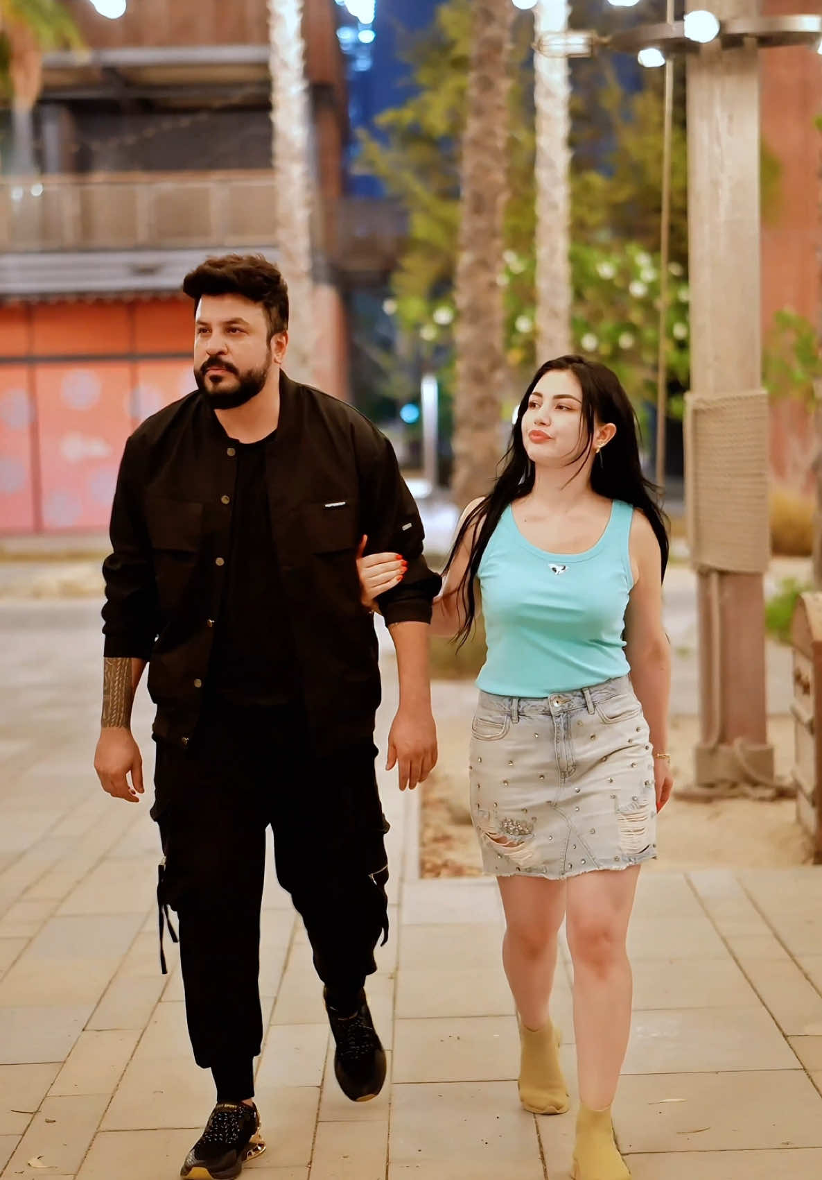 A post by @sunny_kalra55 on TikTok caption: Girls power🔥 #surprise #epic #shoking #love #story #couple #strange #couplegoals 