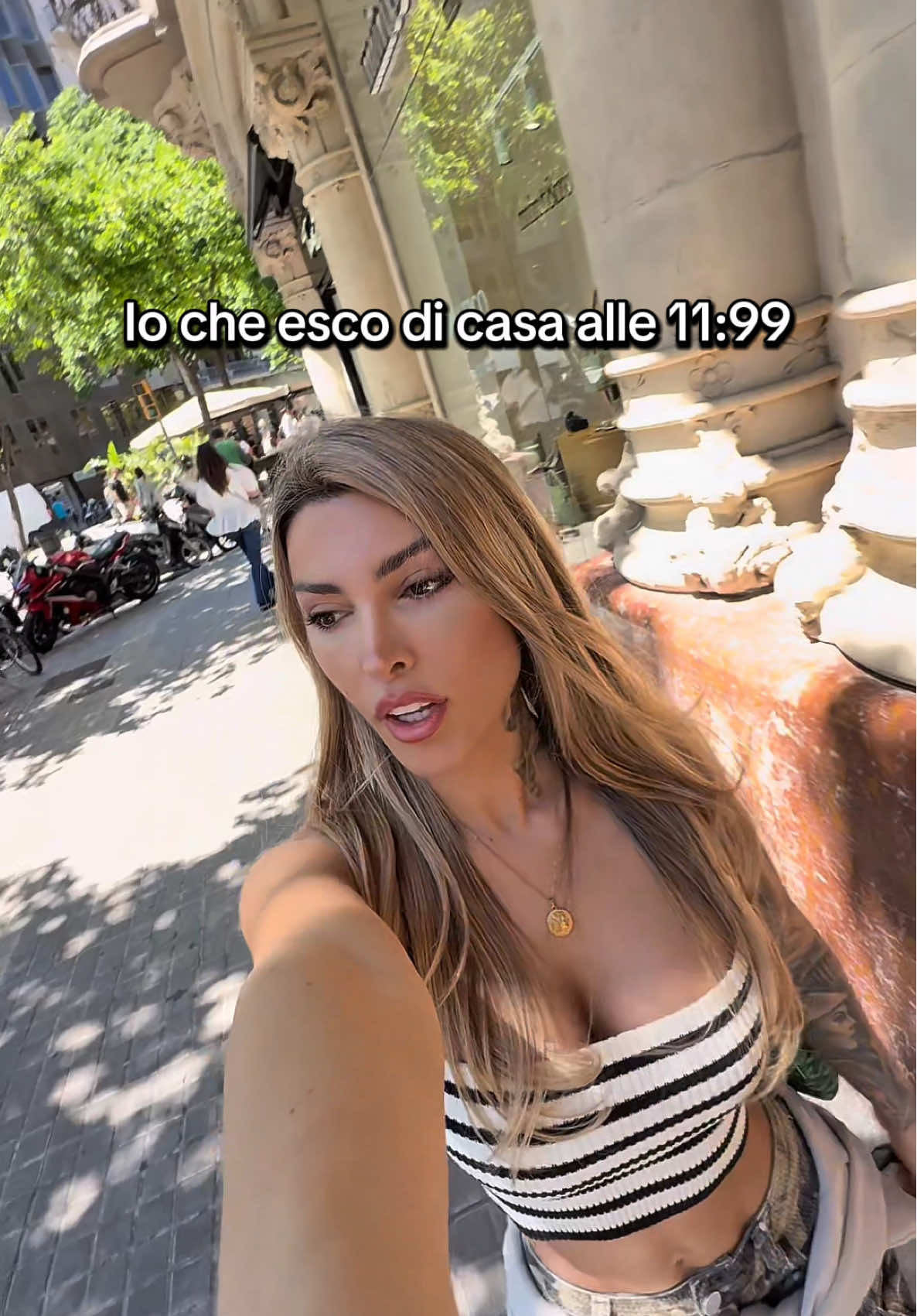 A post by @yourtamitsunami on TikTok caption: ⏰#tamitsunami #barcellona #barcelona #spain 