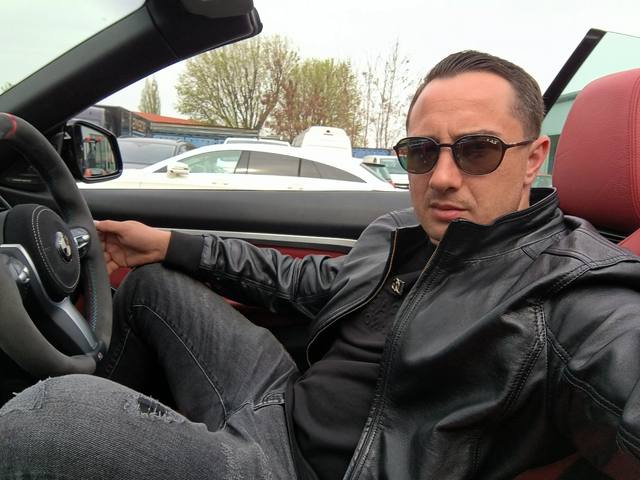 A post by @garsteadcars on TikTok caption: Machen Sie Geschäfte und tiktok mit Ihren besten Freunden. #isautomobile #nürnberg #germany