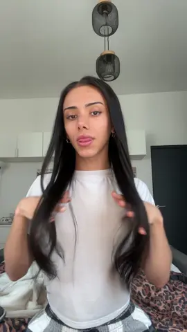 A post by @ainsynix on TikTok caption: finalement que choisir entre blond et noir 😮‍💨
