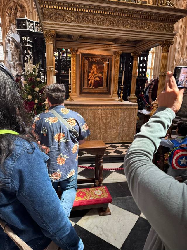 A post by @florenceetsondrole on TikTok caption: Abbaye de westminster