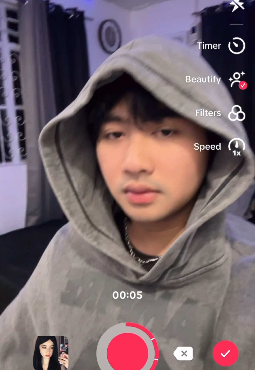 A post by @herony on TikTok caption: A quick bts/tutorial :)) who wants to see the result? #transition #behindthescene #tutorial #johnheron 