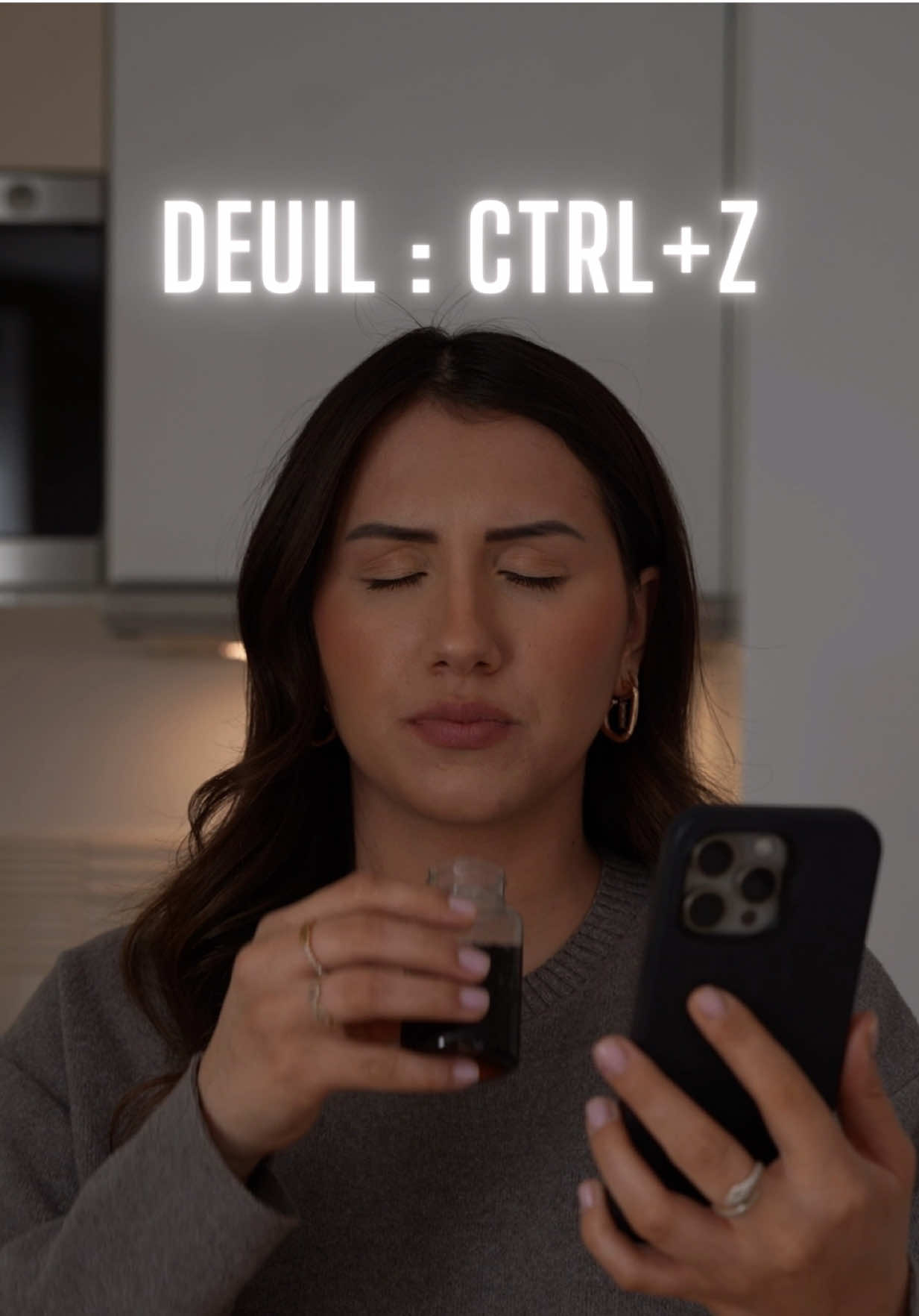 A post by @caroambrosini on TikTok caption: Court-métrage - Deuil : Ctrl+Z #acting #filmtok #cinematography 