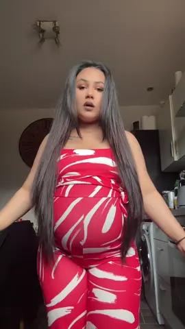 A post by @florentinamaria01 on TikTok caption: #fy❤️💋🔥 #vibes❤️ 
