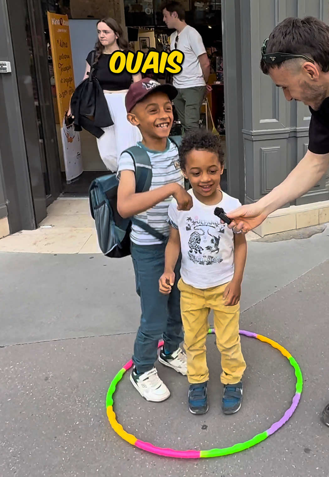A post by @gabinouvilla on TikTok caption: Si tu sors pas du cerceau, tu gagnes tout ce que tu veux ! Aujourd’hui c’est le festival de Cannes ! Vous connaissez la menace ? #defi #videodrole #cadeau 