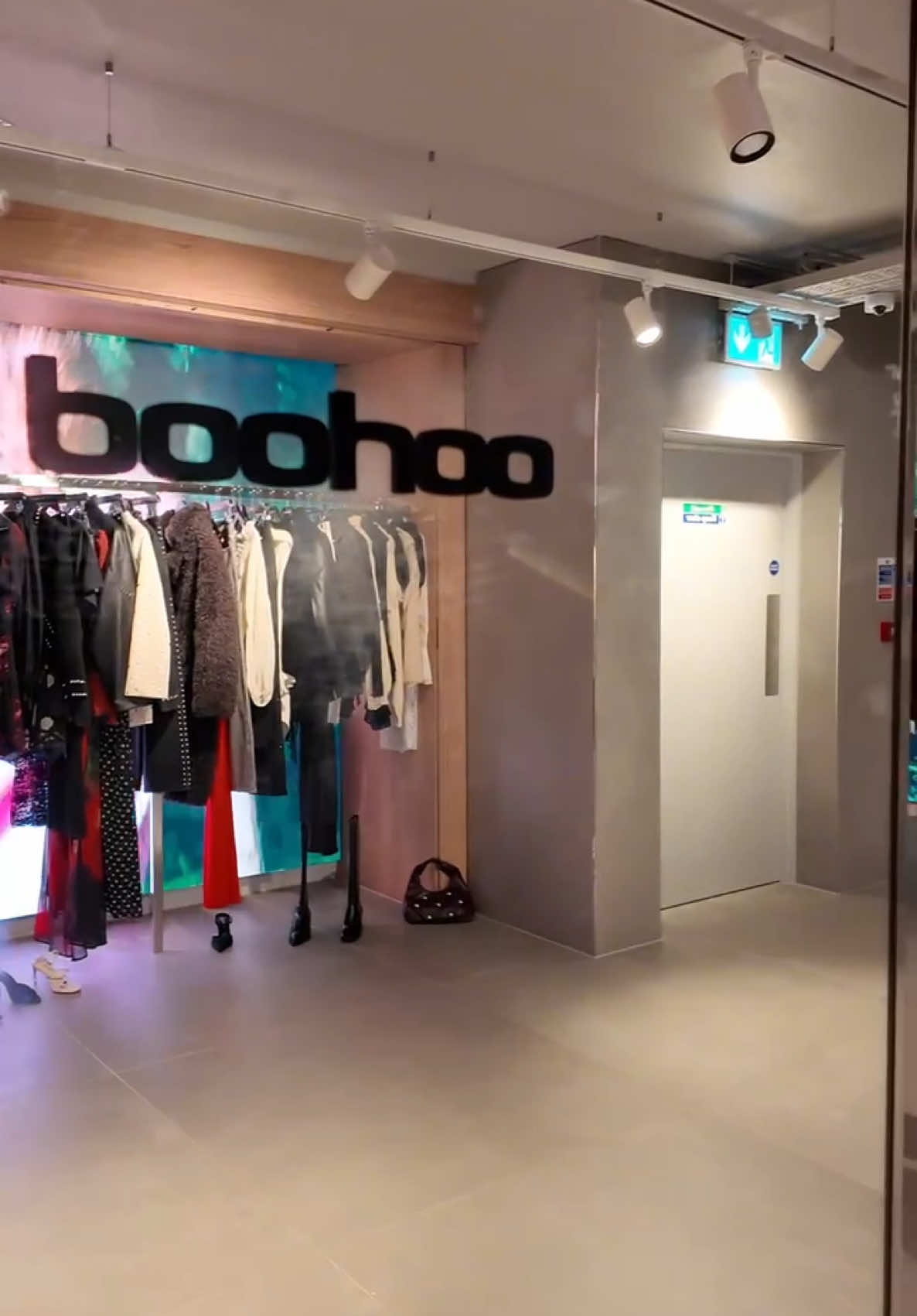 A post by @missdemz1_ on TikTok caption: A cheeky day out to the @boohoo headquarters 🥰 #boohoo #fyp 