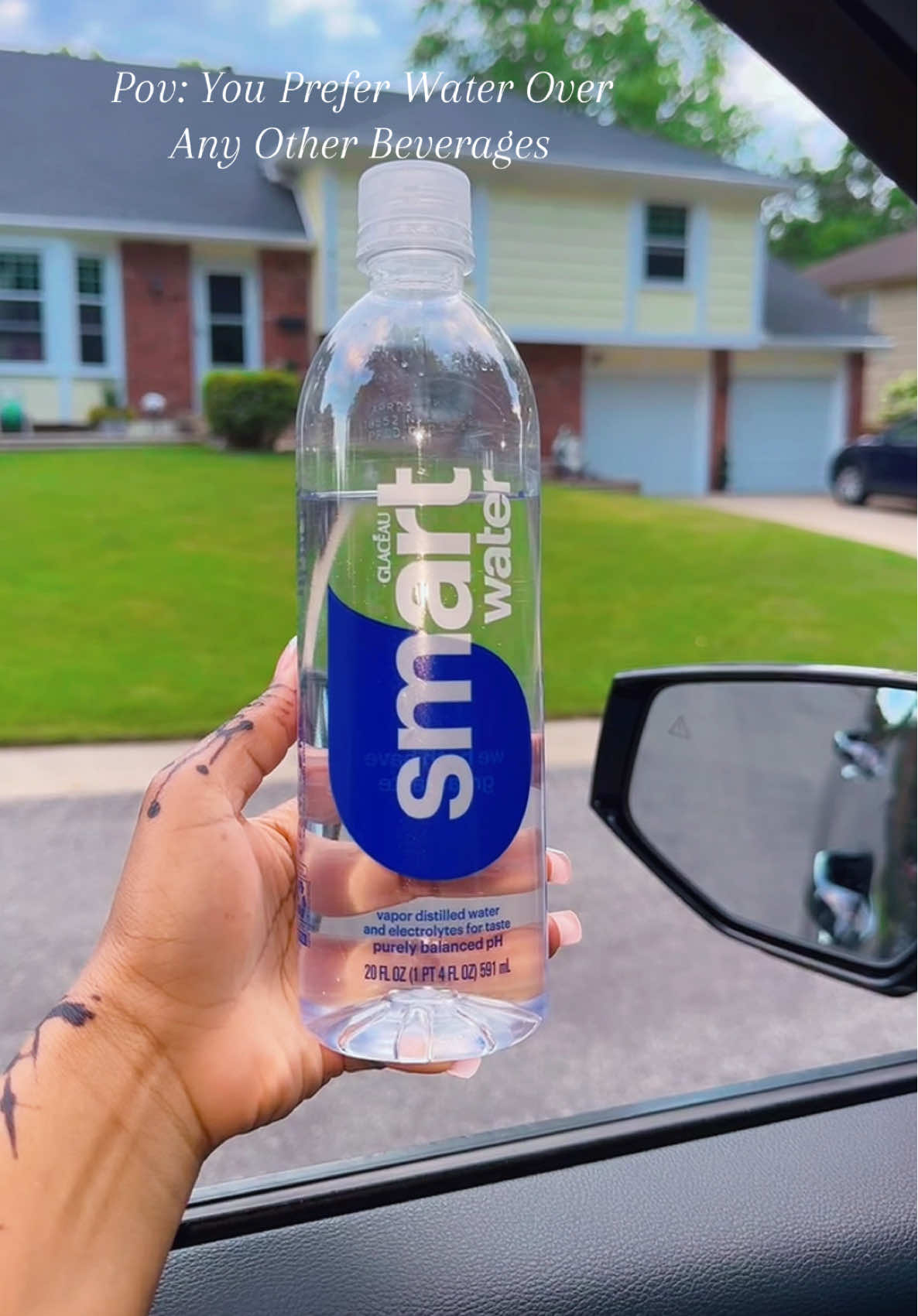A post by @aiisha_g0lden6 on TikTok caption: #fypage #waterlover #foryoupagee 