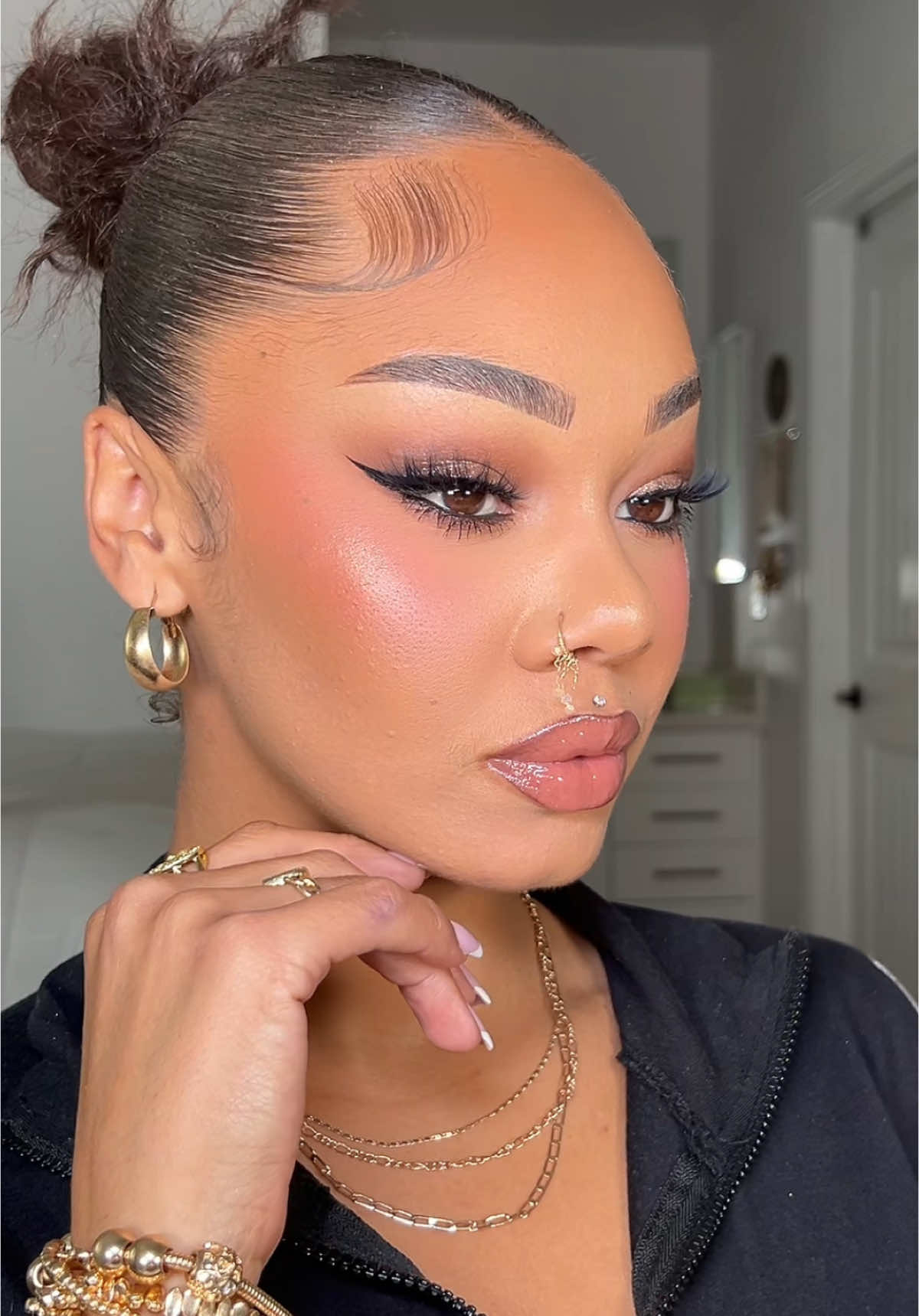 A post by @tijerarayemua on TikTok caption: @Juvia’s Place Nubian Shadow Sticks are my new go to!🤎✨ #JuviasPlace #JuviasPlaceNubianMakeup 