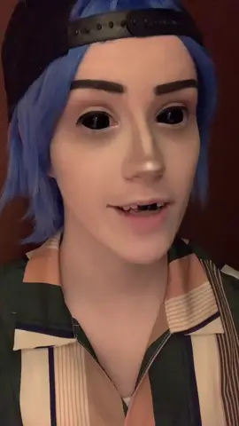 A post by @la_la_layne on TikTok caption: #gorillaz #gorillaz2d #gorillazmurdoc #2d #2dstuartpot #stuartpot #stuartpotgorillaz #stupot #murdoc #murdocgorillaz #murdocniccals #2dgorillaz #damonalbarn #fypシ @Gorillaz 