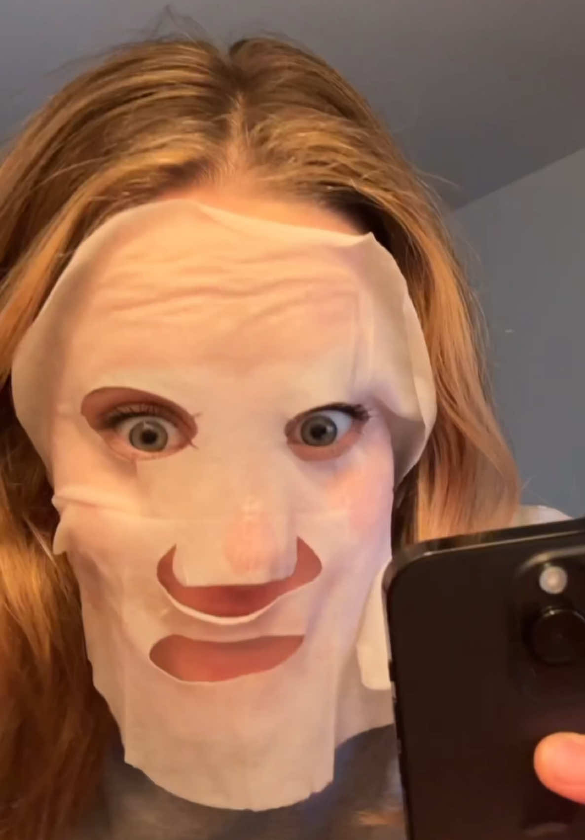 A post by @lilianeblancobinette on TikTok caption: from rétinol to réti-LOL  #pub