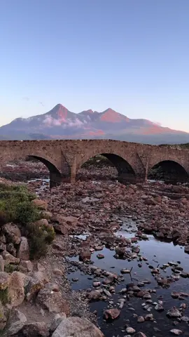 A post by @scotland_uncovered on TikTok caption: Sligachan sunsets though 😍🏴󠁧󠁢󠁳󠁣󠁴󠁿 #sligachanbridge #isleofskye #CapCut 