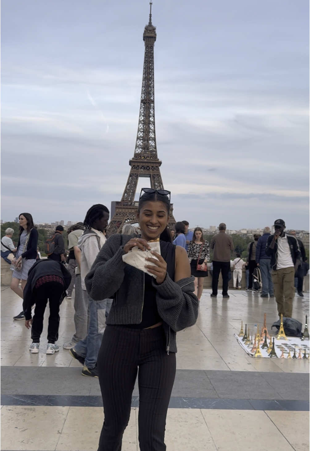 A post by @virushigaasrikuma1 on TikTok caption: Paris ♥️ #paris #fyp #tamil #travelvlog  #crepe 