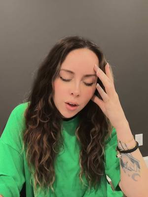 A post by @thebaileylavender on TikTok caption: Part 3/4 #baileylavender #relatable #hair #hairstylist #salondrama #hairstylist #salonhorrorstories #hairstylistproblems #hairstylistoftiktok 