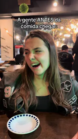 A post by @camilatrianda on TikTok caption: Quem mais fica o cão quando ta com fome?  @SERMOTA @luisa_alvarenga @JULIA TRIANDA 