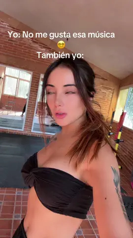 A post by @alecastilla_ on TikTok caption: #triplelavada #musica #mujer #latina #baile 
