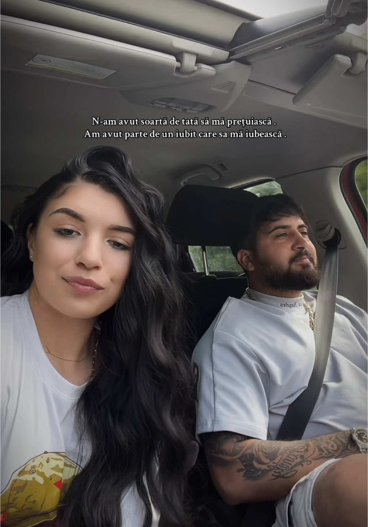 A post by @georgi_d10 on TikTok caption: Iubiți ce sunteți  să atrageți ceea ce vă doriți.  #georgidana #viral #foryou #4you #global #irlanda 