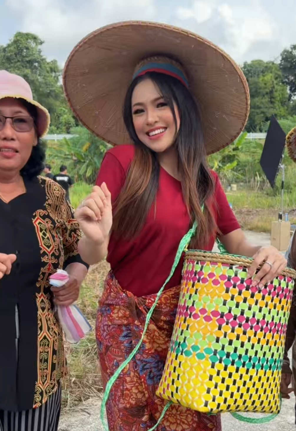 A post by @babyshimaofficial on TikTok caption: berami gempuru kitai maya ari gawai.. begulai manah kitai maya ari gawai 😍❤️ #mayaharigawai #babyshima #fyp #sarawak #lagugawai