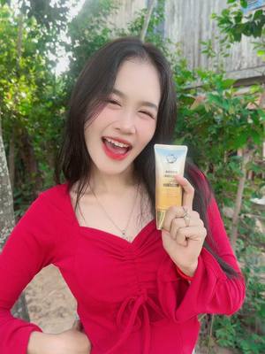 A post by @mgkhmer0 on TikTok caption: បេីបង​ ប្រថ្នា​ស្រលាញ់​ ខ្ញុំ​ 😍🌾#ម៉ាក់លីកា #foryou #tiktok #capcut #uvការពារកម្ដៅថ្ងៃមុខloveriya @🌸 Mak Oun Lyka 🌸 @📷 ប៉ា អូនលីកា 🎬 