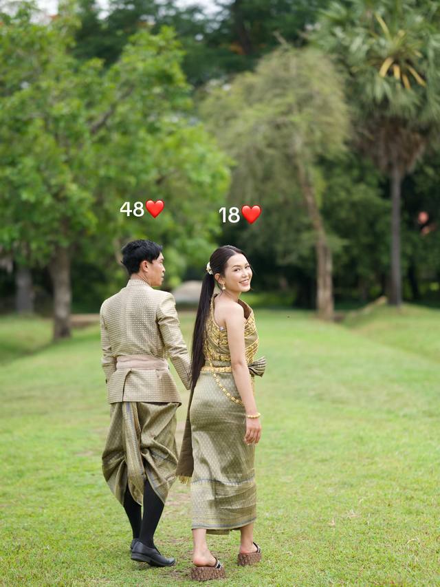A post by @souein4 on TikTok caption: ស្នេហ៍ពិត មិនគិតអាយុ សំខាន់ភាពស្មោះត្រង់និងគ្នា❤️