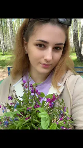 A post by @tata_ntv on TikTok caption: #рекомендации❤️❤️❤️ #рекомендации #explore #guesstheplayer #CapCut #amor #like #любовьксебе #жизненно #love #greenscreen 