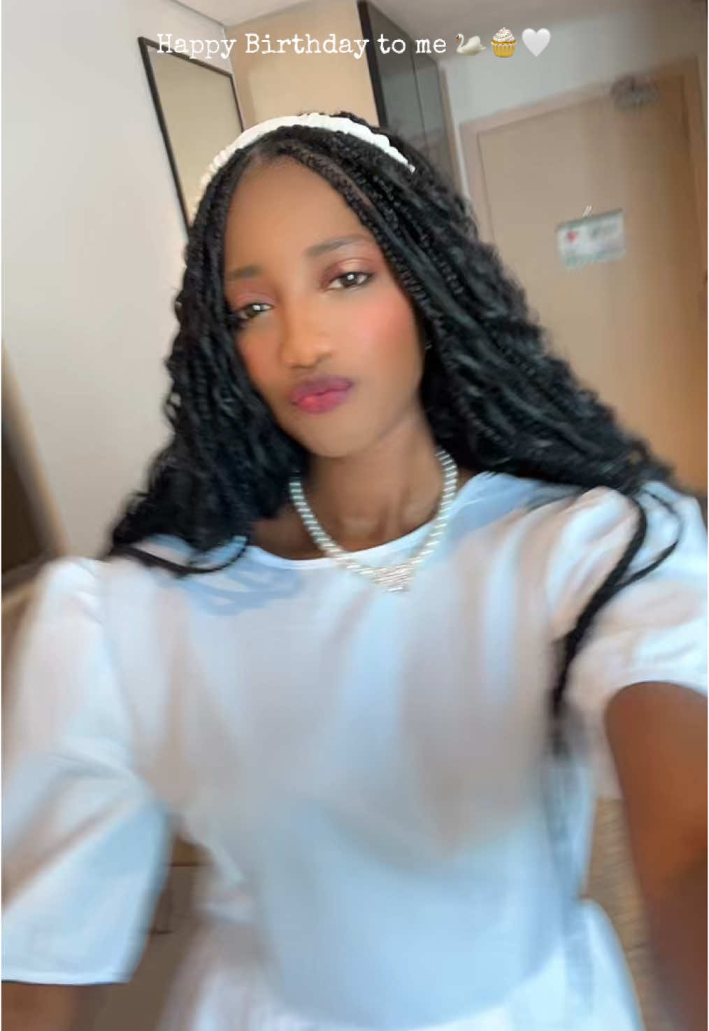 A post by @raitaofficiel on TikTok caption: It’s my birthday 🥳 🎂  #birthday #anniversaire 