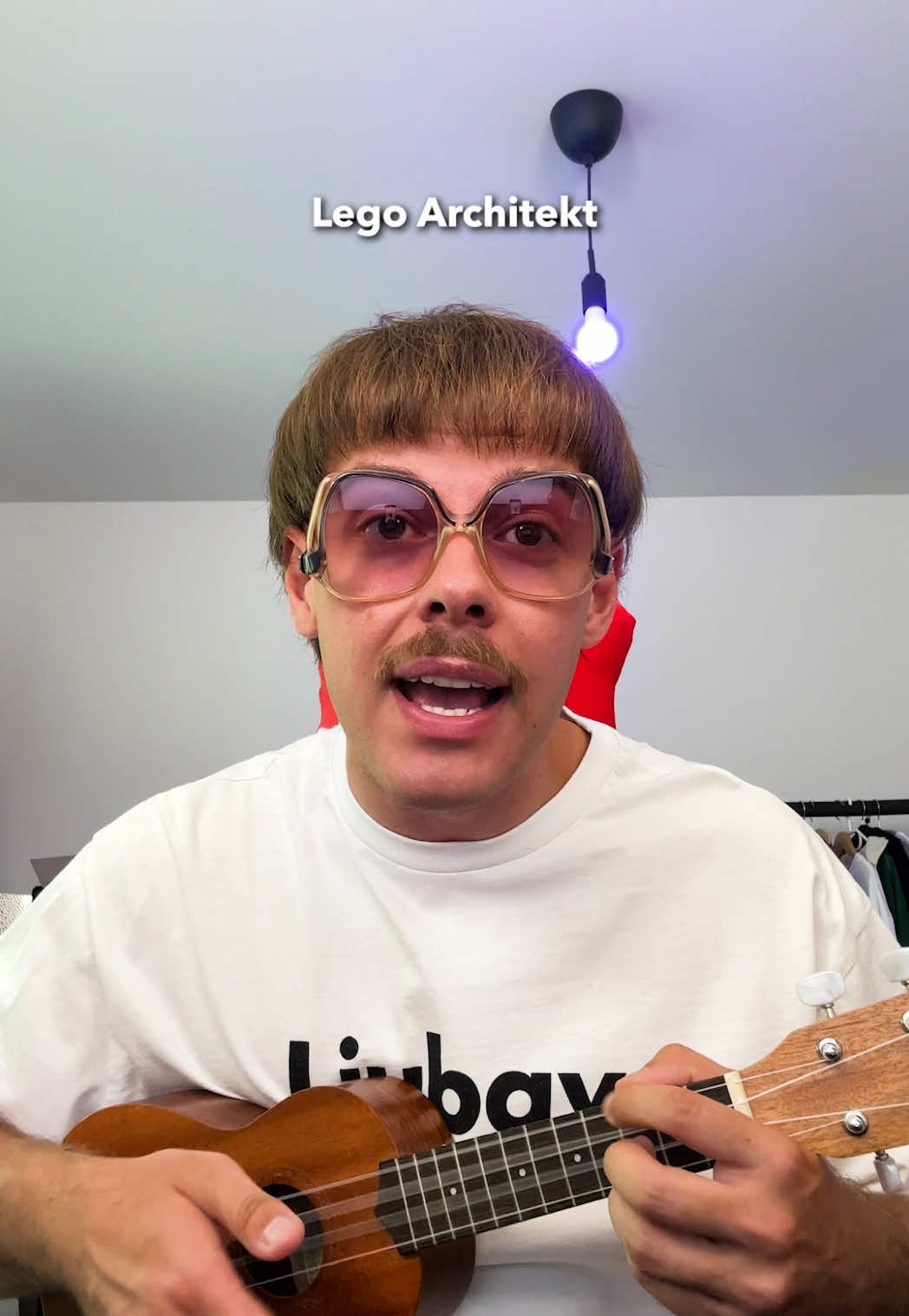 A post by @aditotoro on TikTok caption: Schicke dieses Video einem Zwerg #aditotoro 