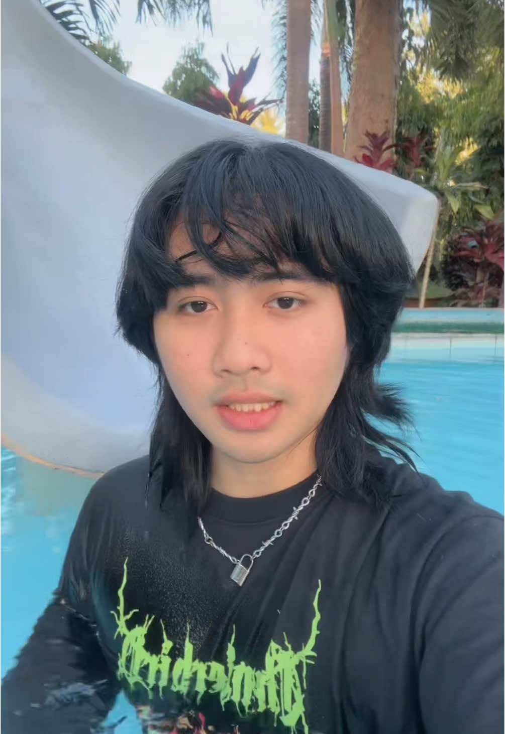 A post by @herony on TikTok caption: dame tu cosita #transition #johnheron 