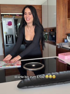 A post by @nessiontour on TikTok caption: Ok, das Ende ist zu süß Hilfe 😭😭 @WO LIEBE WOHNT lnsta: Nessiontour #fyp #wlw #woliebewohnt 