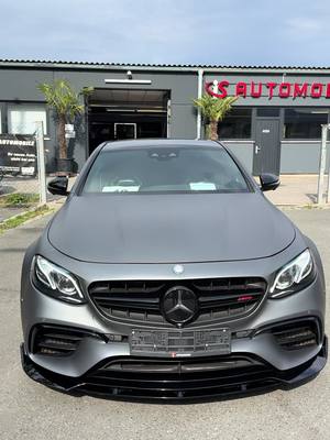 A post by @isautomobile3 on TikTok caption: #isautomobile #auto #exclusive #fyp #verkaufsoffenersonntag #mercedes #e63s 