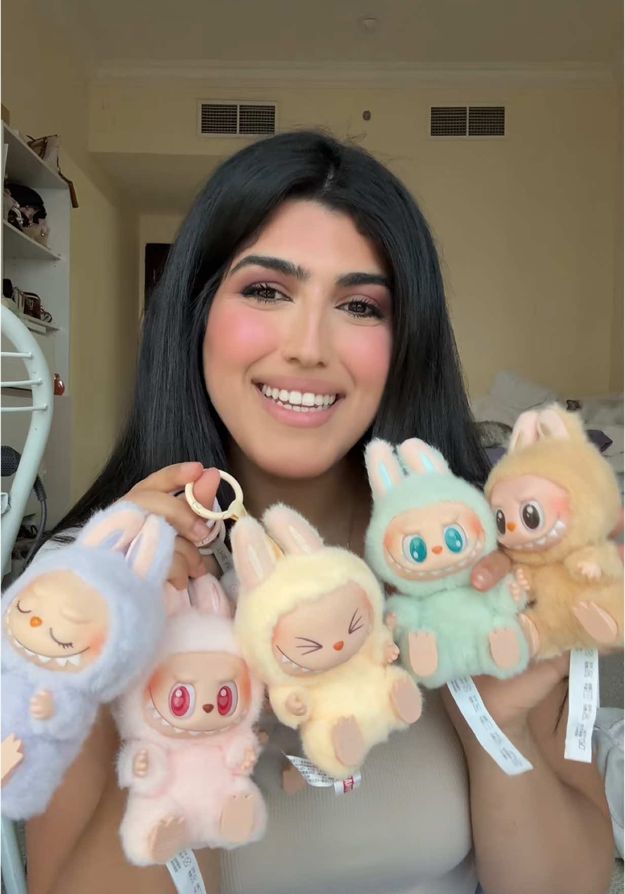 A post by @sarahhmiladd on TikTok caption: نوع ثاني من La BuBu 🤣♥️ #foryou 
