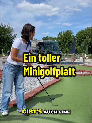 A post by @mitvergnuegenkoeln on TikTok caption: Wir haben einen ganz besonderen Minigolfplatz auf dem Gut Clarenhof entdeckt, der gefühlt mehr Wasserpark ist 😅 Wir hatten auf jeden Fall richtig viel Spaß! 🤩 Welcher ist euer liebster Minigolfplatz in Köln? . . 📍Bonnstraße, Gut Clarenhof, 50226 Frechen . #köln #cologne #minigolf #gutclarenhof