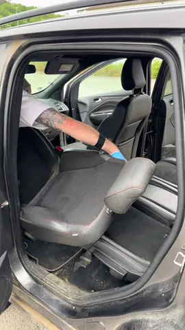 A post by @bubbleauto81 on TikTok caption: Cleaning a farmer's car 🚜 #CleanTok #cardetailing #satisfying #clean #farm 