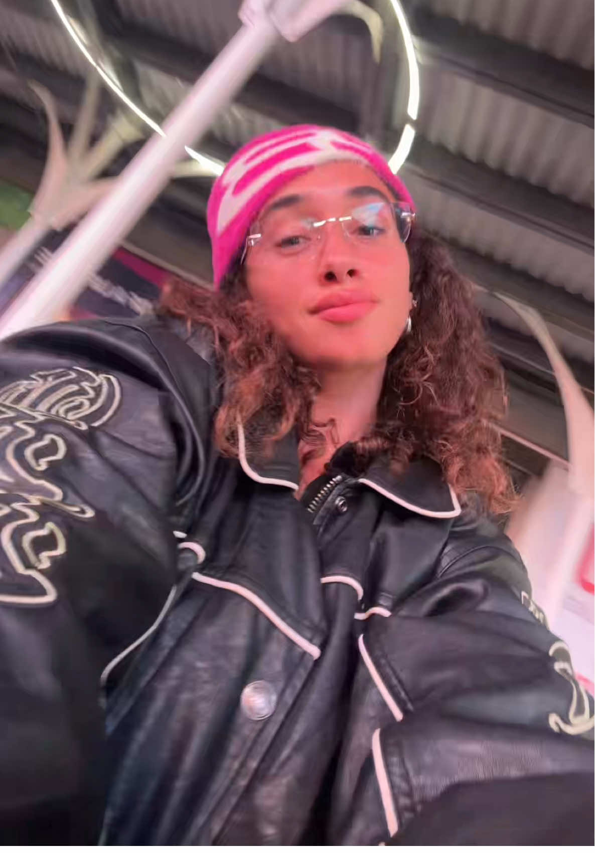 A post by @evaruiz on TikTok caption: Ahora soy malaaa, ahora soy más como tuuu🙂‍↔️🙂‍↔️