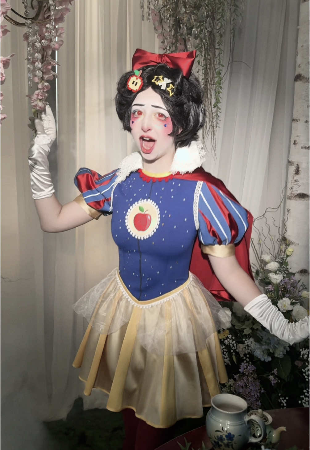 A post by @endomarf on TikTok caption: That was my dream costume to be honest #snowwhite #snowwhitecosplay #cosplay #makeup #fashion 