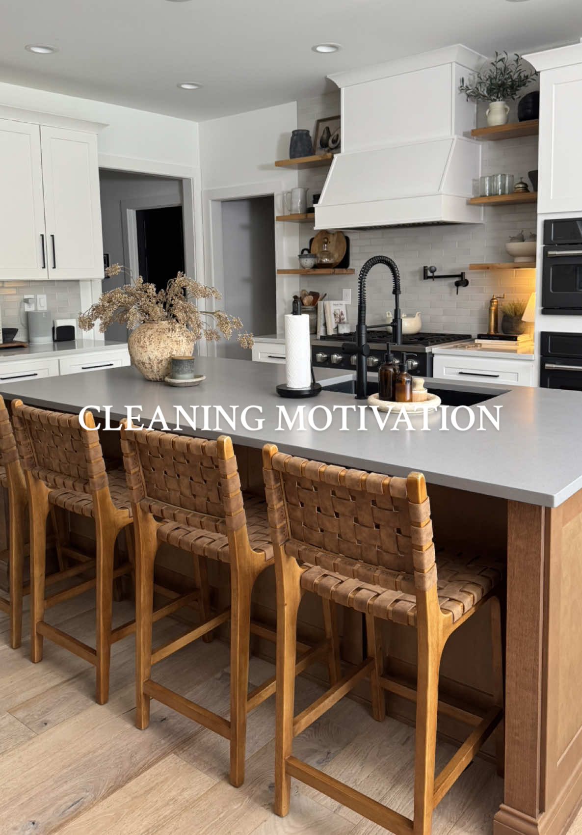 A post by @_catben_ on TikTok caption: Reminder: summer hosting is way more fun when your floors aren't crunchy. The @O-Cedar H2prO Flat Mop System handled it. And I also love using my Flex & Catch Duster for dusting those hard-to-reach places ☀️🍉🌀#asmr #ocedarpartner #summerhosting #cleantok #motivation #OCedarCleansquad #momsoftiktok 