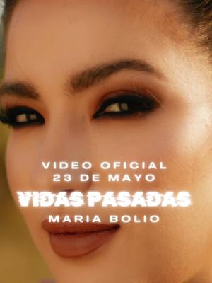 A post by @mariabolio on TikTok caption: 💚Y si ya nos conocíamos de vidas pasadas?💙 VIDEO OFICIAL • VIDAS PASADAS  este viernes 12pm ✨🎶  #vidaspasadas 