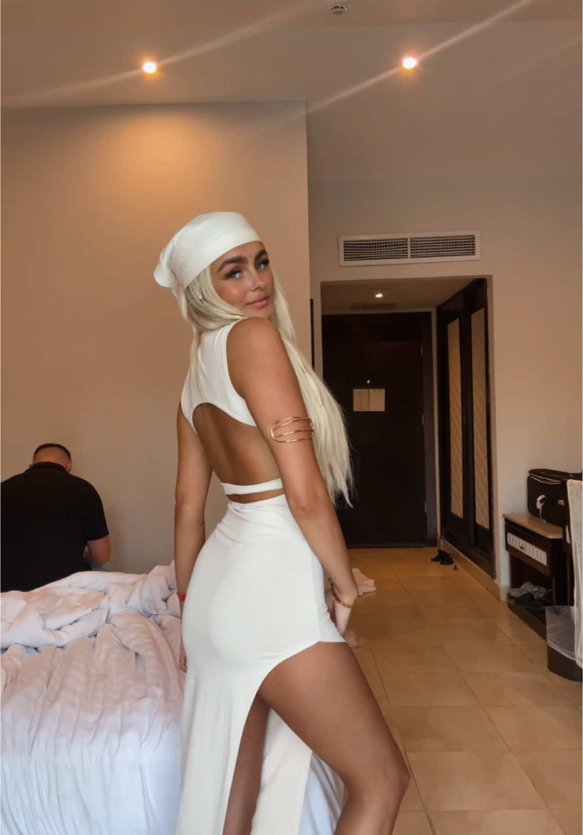 A post by @nicolazc on TikTok caption: #ootdinspo #outfitinspo #holiday #fyp #irishtiktok #outfit #egypt #hurgada 