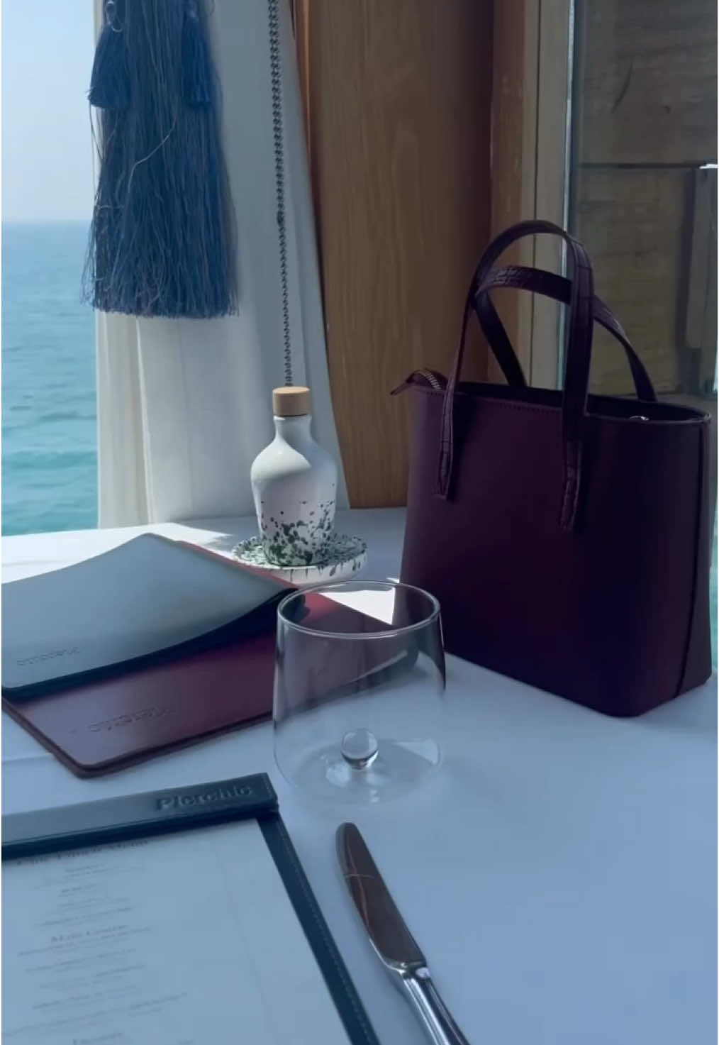 A post by @raitaofficiel on TikTok caption: SOLO BIRTHDAY TRIP 🇦🇪✨#dubai #solobirthdaytrip #solotrip #birthdaygirl 