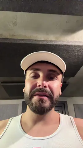 A post by @sefo on TikTok caption: beni nasıl tribe soktuysanız önden açıklamalı klip #afacan bu cuma 23 mayıs🫶🏼
