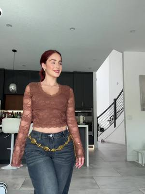 A post by @nicollefigueroaa on TikTok caption: Ya vieron lo que está a la par de mi nombre? 🥹💖💘💫