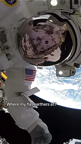 A post by @spacemanedu on TikTok caption: Where my flat earthers at? 🤯🌎 #space #fyp #viral #spacemanedu #astonaut #flatearth 