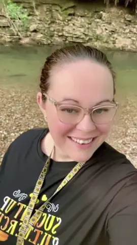 A post by @meg121687 on TikTok caption: #Multiaverso #aifilter 