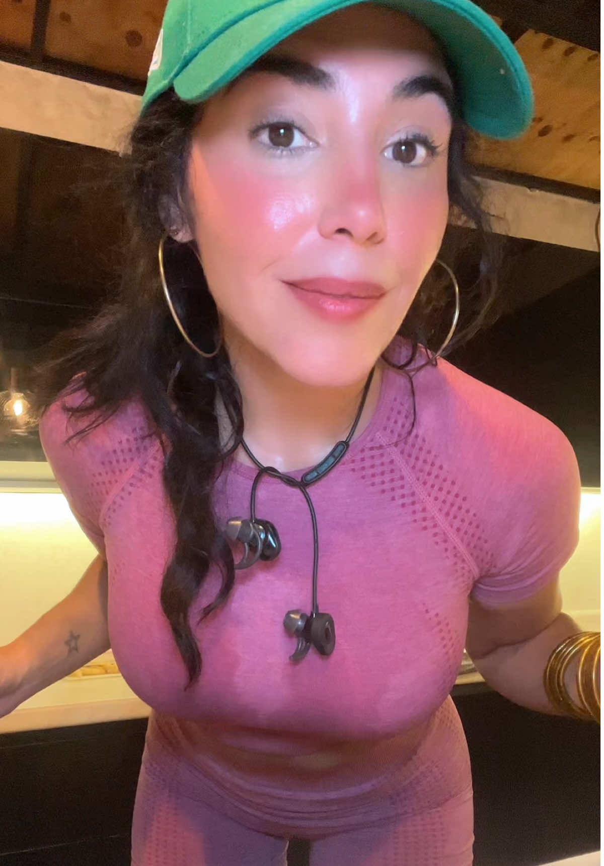 A post by @amaliamdz on TikTok caption: 😝