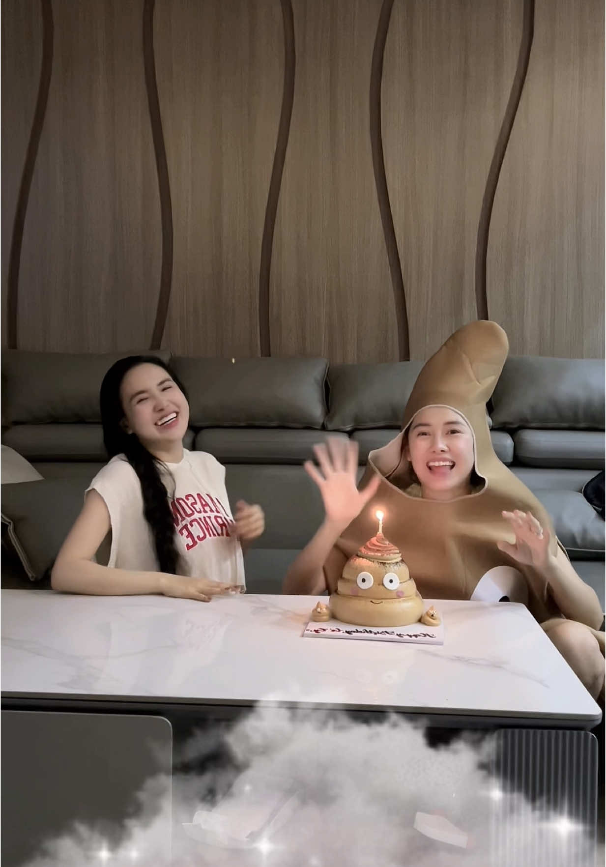 A post by @vienvibi_899 on TikTok caption: Thương nhắm @Việt Phương Thoa ❤️